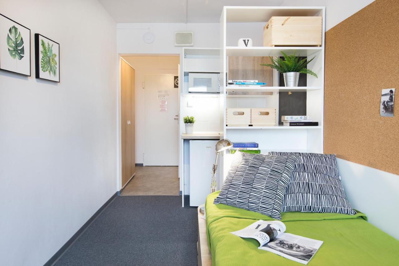 Chillout Dorm Poznan Aparthotel Exterior photo